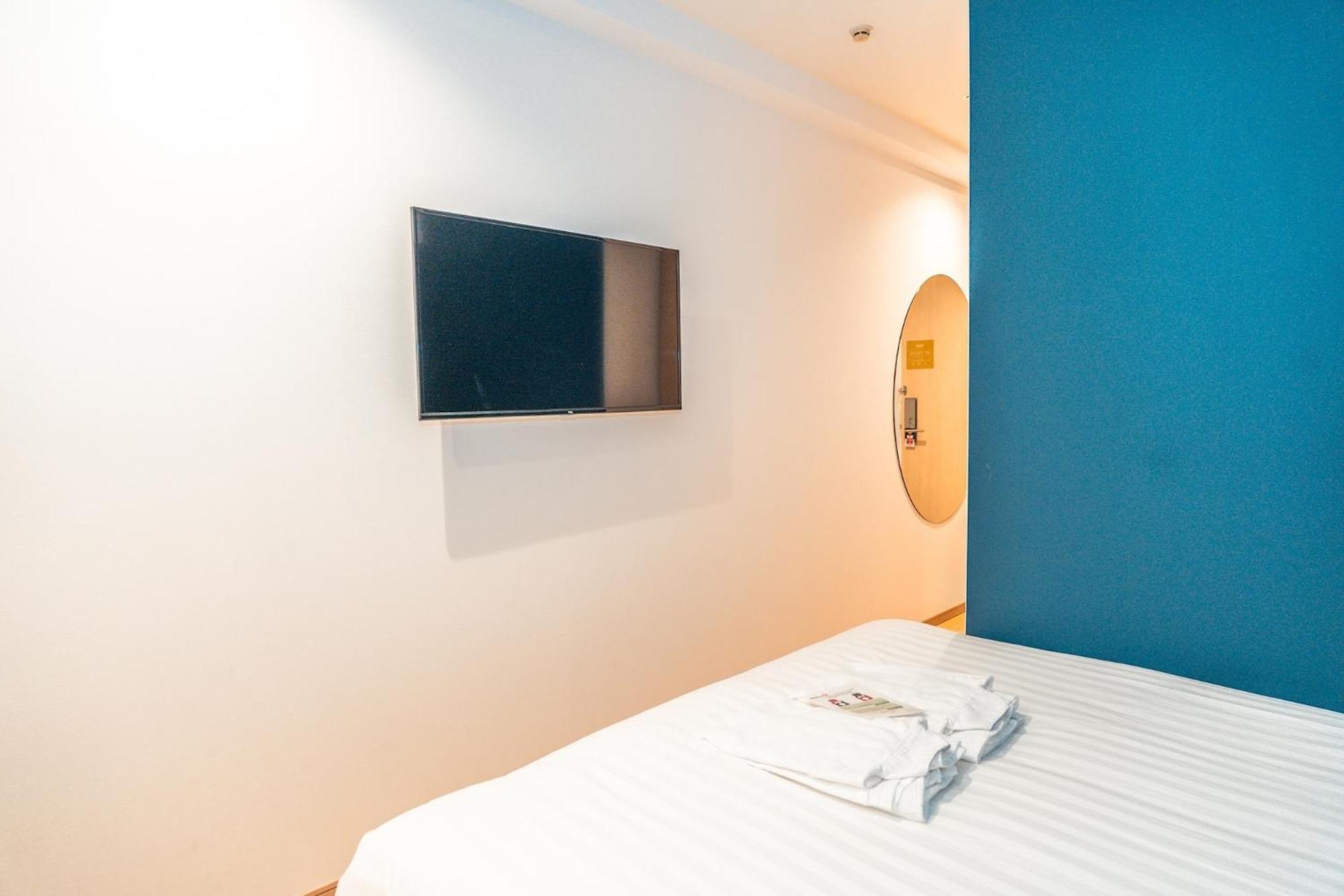 Travelodge Honmachi Osaka Exterior photo