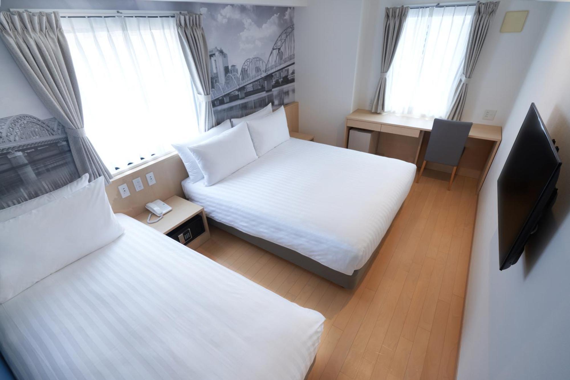 Travelodge Honmachi Osaka Exterior photo